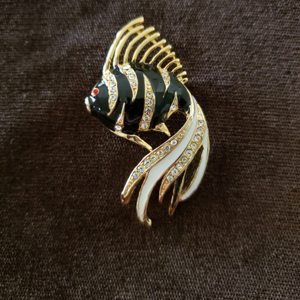 Vintage Long Fin Tiger Fish Brooch